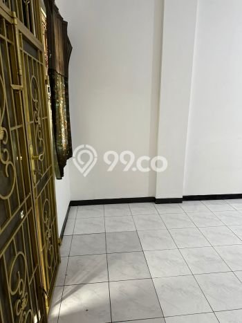 Ruko Dijual di Jakarta Barat LT 60m2 & LB 140m2 Lokasi Terbaik! Ruko Dijual di Jakarta Barat LT 60m2 & LB 140m2 Lokasi Terbaik!
