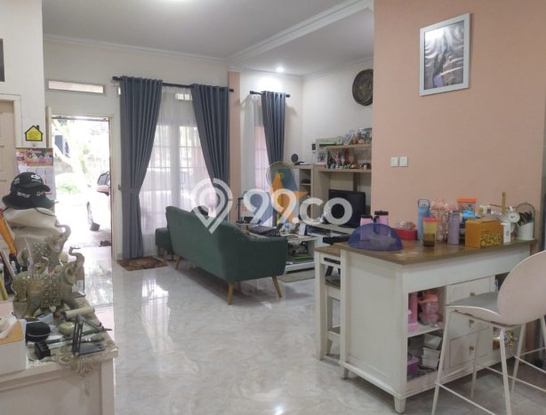 Rumah Luas Asri 3 KT Siap Huni di Graha Raya Bintaro Tangerang Selatan Rumah Luas Asri 3 KT Siap Huni di Graha Raya Bintaro Tangerang Selatan