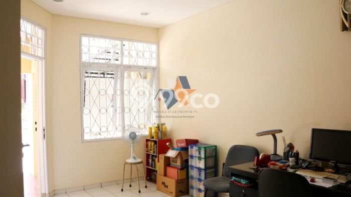 Dijual Rumah Eksklusif 2 KT di Graha Raya, Tangerang Dijual Rumah Eksklusif 2 KT di Graha Raya, Tangerang