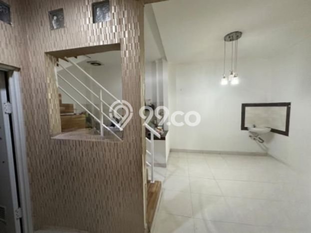 Rumah Minimalis 3 Kamar LT 72m2 di Graha Raya Rumah Minimalis 3 Kamar LT 72m2 di Graha Raya
