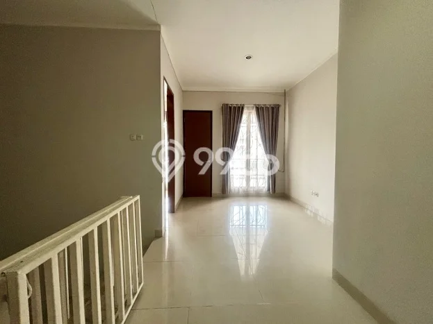 Disewakan! Rumah 3 Kamar Tidur &
3 Kamar Mandi di Graha Raya Bintaro, Tangerang Selatan Disewakan! Rumah 3 Kamar Tidur &
3 Kamar Mandi di Graha Raya Bintaro, Tangerang Selatan