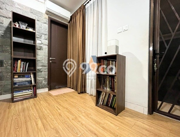 For Sale Hunian Rumah Nyaman 2 KT di Graha Raya, Tangerang Selatan For Sale Hunian Rumah Nyaman 2 KT di Graha Raya, Tangerang Selatan