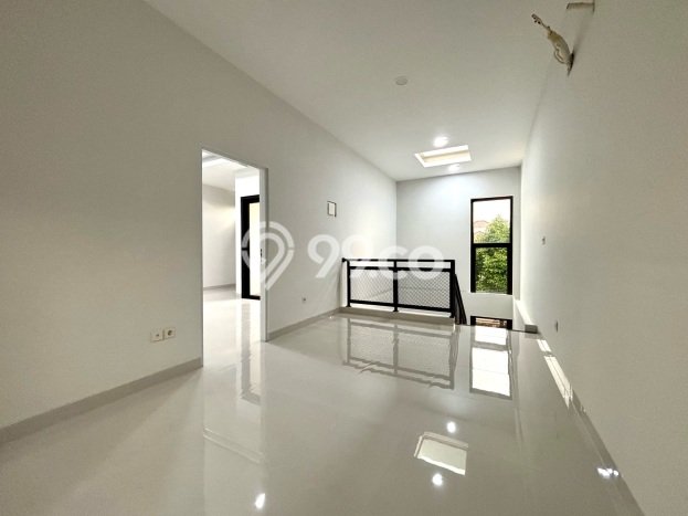 Rumah Luxury Modern Tanpa Renovasi di Graha Raya Tangerang Selatan Rumah Luxury Modern Tanpa Renovasi di Graha Raya Tangerang Selatan