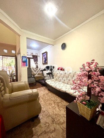 For Sale Hunian Rumah Terawat 2 Kamar di Graha Raya Bintaro, Tangerang Selatan For Sale Hunian Rumah Terawat 2 Kamar di Graha Raya Bintaro, Tangerang Selatan
