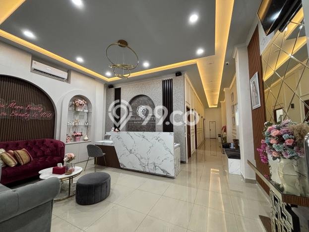 Area Ramai! Ruko Dijual di Pontianak Barat untuk Bisnis Luas Bangunan 432m2 Area Ramai! Ruko Dijual di Pontianak Barat untuk Bisnis Luas Bangunan 432m2