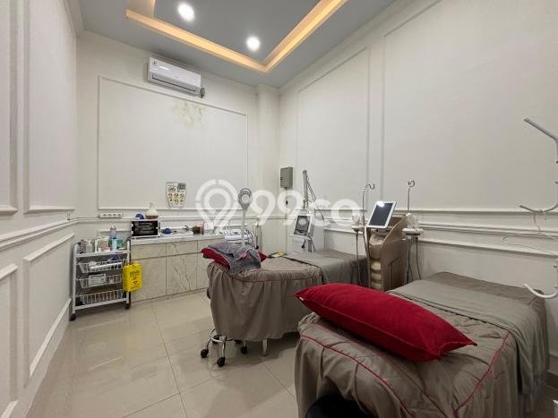Area Ramai! Ruko Dijual di Pontianak Barat untuk Bisnis Luas Bangunan 432m2 Area Ramai! Ruko Dijual di Pontianak Barat untuk Bisnis Luas Bangunan 432m2