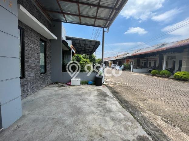 Rumah Modern Cantik 4 KT Bisa Langsung Pindah di Pontianak Tenggara Rumah Modern Cantik 4 KT Bisa Langsung Pindah di Pontianak Tenggara
