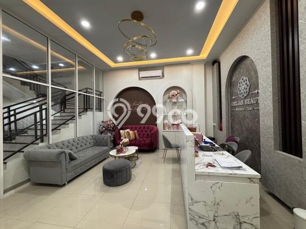 Area Ramai! Ruko Dijual di Pontianak Barat untuk Bisnis Luas Bangunan 432m2 Area Ramai! Ruko Dijual di Pontianak Barat untuk Bisnis Luas Bangunan 432m2