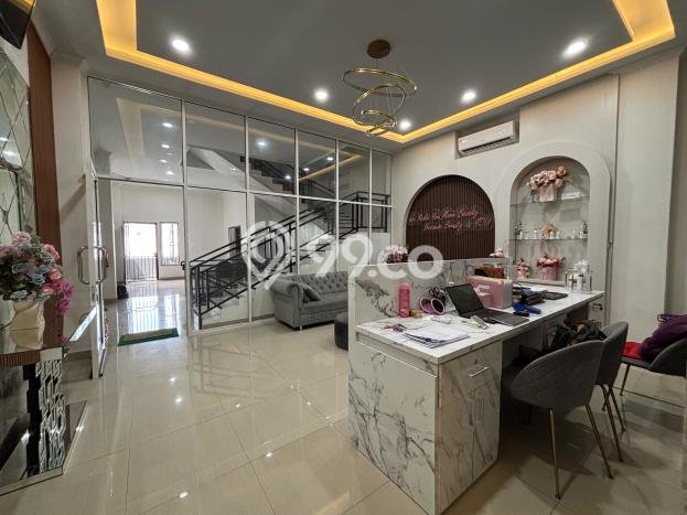 Area Ramai! Ruko Dijual di Pontianak Barat untuk Bisnis Luas Bangunan 432m2 Area Ramai! Ruko Dijual di Pontianak Barat untuk Bisnis Luas Bangunan 432m2