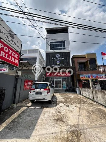 Area Ramai! Ruko Dijual di Pontianak Barat untuk Bisnis Luas Bangunan 432m2 Area Ramai! Ruko Dijual di Pontianak Barat untuk Bisnis Luas Bangunan 432m2