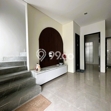 Rumah Strategis Modern Lb 106m2 di Buduran, Sidoarjo Rumah Strategis Modern Lb 106m2 di Buduran, Sidoarjo