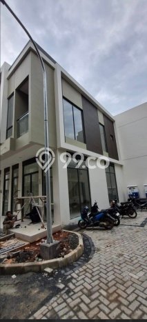 Ruko Disewa di Tangerang dengan LB 100m2 Area Komersial Ramai Ruko Disewa di Tangerang dengan LB 100m2 Area Komersial Ramai