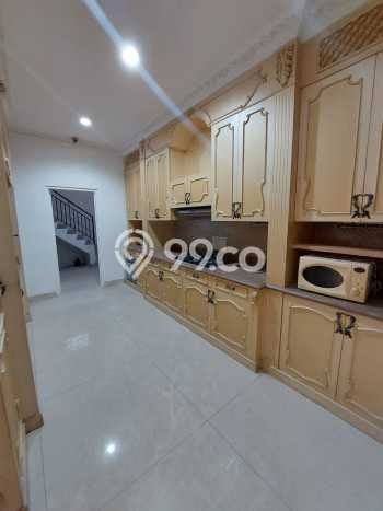 Jarang Ada! Rumah Sewa 4 Kamar Nyaman Siap Huni Pantai Indah Kapuk Jarang Ada! Rumah Sewa 4 Kamar Nyaman Siap Huni Pantai Indah Kapuk