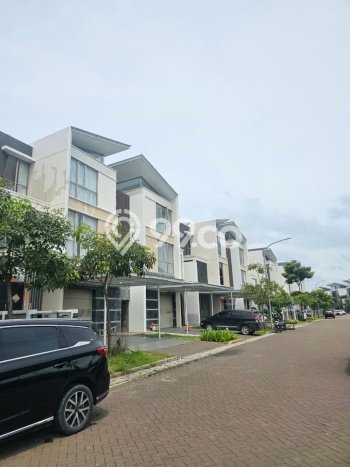 Hunian Elit LB 1260m2 Siap Huni Desain Elegan di Pantai Indah Kapuk, Jakarta Utara Hunian Elit LB 1260m2 Siap Huni Desain Elegan di Pantai Indah Kapuk, Jakarta Utara