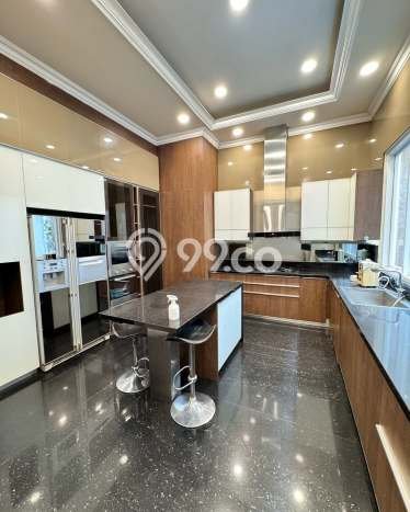 Rumah Elit Modern Siap Huni di Pantai Indah Kapuk Jakarta Utara Rumah Elit Modern Siap Huni di Pantai Indah Kapuk Jakarta Utara