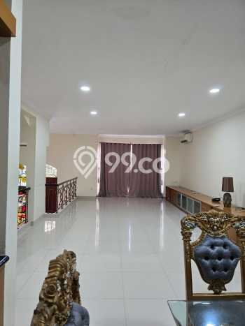 Disewakan! Rumah 4 Kamar Tidur &
4 Kamar Mandi di Pantai Indah Kapuk, Jakarta Utara Disewakan! Rumah 4 Kamar Tidur &
4 Kamar Mandi di Pantai Indah Kapuk, Jakarta Utara