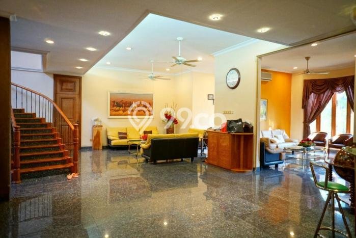 Ready to Use! Premium House LT 529m2 Desain Elegan di Pluit Ready to Use! Premium House LT 529m2 Desain Elegan di Pluit