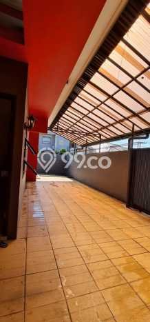 Rumah Luxury Modern Siap Huni di Taman Holis Indah Bandung Rumah Luxury Modern Siap Huni di Taman Holis Indah Bandung