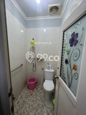 Rumah Modern Cantik 5 Kamar Siap Huni di Ciputat Rumah Modern Cantik 5 Kamar Siap Huni di Ciputat