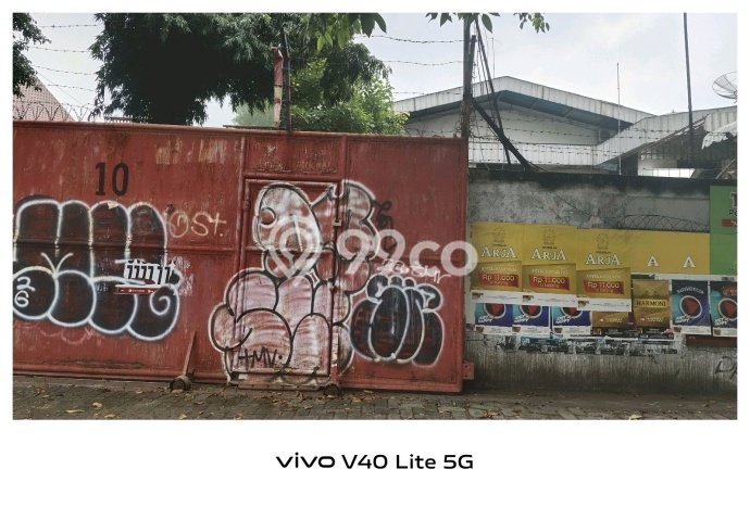 Gudang Komersial Disewakan di Tandes Surabaya Luas 1350m2 Gudang Komersial Disewakan di Tandes Surabaya Luas 1350m2