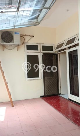 Rumah Strategis Modern Lb 100m2 di Sidoarjo, Sidoarjo Rumah Strategis Modern Lb 100m2 di Sidoarjo, Sidoarjo