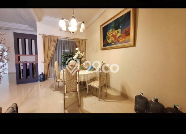 Jual Rumah Luas Megah Dengan View Cantik di Sukomanunggal, Surabaya Jual Rumah Luas Megah Dengan View Cantik di Sukomanunggal, Surabaya