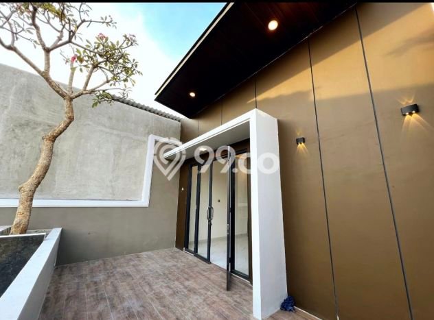 Jual Rumah Mewah Elegan Dengan View Cantik di Dukuh Kupang, Surabaya Jual Rumah Mewah Elegan Dengan View Cantik di Dukuh Kupang, Surabaya