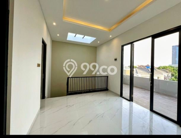 Jual Rumah Mewah Elegan Dengan View Cantik di Dukuh Kupang, Surabaya Jual Rumah Mewah Elegan Dengan View Cantik di Dukuh Kupang, Surabaya