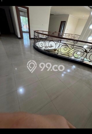 Disewakan Rumah Nyaman LT 1100m2 / LB 1600m2 di Raya Darmo, Surabaya Disewakan Rumah Nyaman LT 1100m2 / LB 1600m2 di Raya Darmo, Surabaya