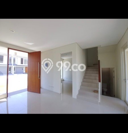 Rumah Modern 3 KT di Citraland Surabaya Unfurnished Rumah Modern 3 KT di Citraland Surabaya Unfurnished