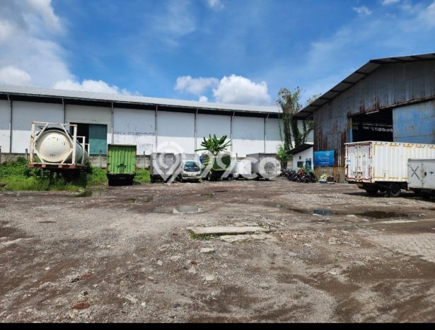 Untuk Dijual! Gudang di Sukomanunggal Surabaya LT 28000m2 / LB 3e+07m2 Kawasan Strategis Untuk Dijual! Gudang di Sukomanunggal Surabaya LT 28000m2 / LB 3e+07m2 Kawasan Strategis