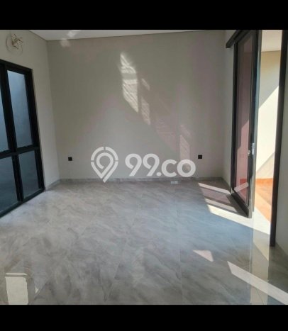 Jual Rumah Luas Megah Dengan View Cantik di Pakuwon, Surabaya Jual Rumah Luas Megah Dengan View Cantik di Pakuwon, Surabaya