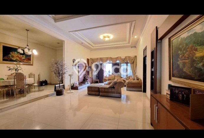 Jual Rumah Luas Megah Dengan View Cantik di Sukomanunggal, Surabaya Jual Rumah Luas Megah Dengan View Cantik di Sukomanunggal, Surabaya