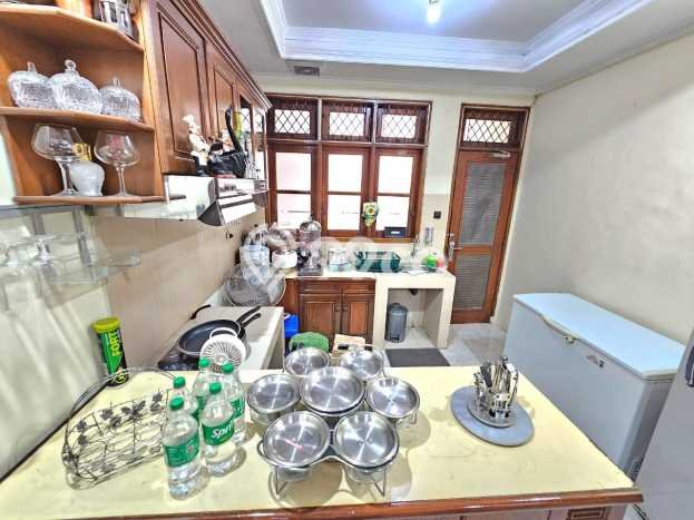 Jual Rumah Luas Elegan Dengan View Eksklusif di Pulomas, Jakarta Timur Jual Rumah Luas Elegan Dengan View Eksklusif di Pulomas, Jakarta Timur