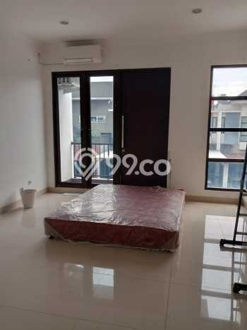 For Sale Hunian Rumah Terawat 4 Kamar di Harapan Indah, Bekasi For Sale Hunian Rumah Terawat 4 Kamar di Harapan Indah, Bekasi