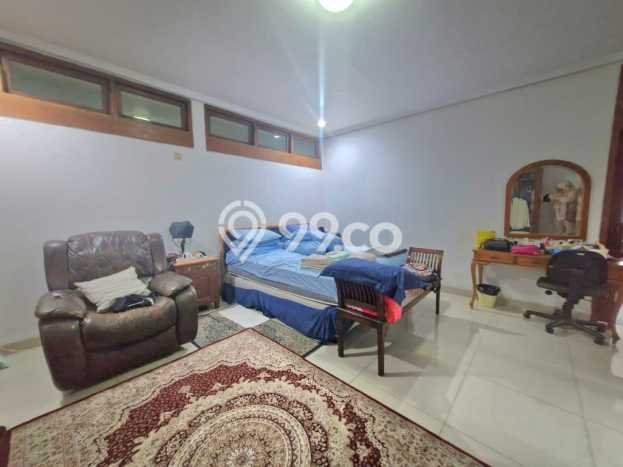 Rumah Mewah LB 500m2 Siap Pakai Desain Elegan di Pondok Kelapa, Jakarta Timur Rumah Mewah LB 500m2 Siap Pakai Desain Elegan di Pondok Kelapa, Jakarta Timur