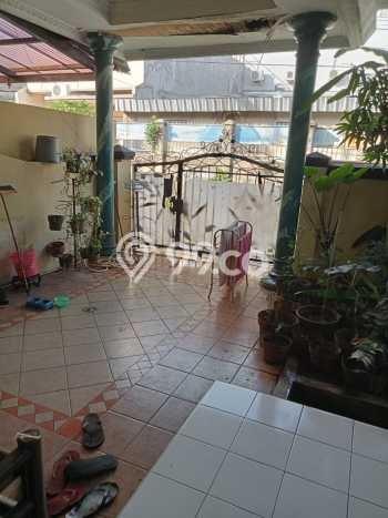 Rumah Modern 6 KT di Pondok Kelapa Jakarta Timur Unfurnished Rumah Modern 6 KT di Pondok Kelapa Jakarta Timur Unfurnished