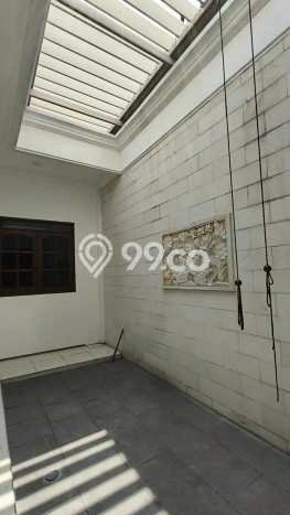 Disewakan Rumah Konsep Modern di Duren Sawit Jakarta Timur dengan 5 KT Disewakan Rumah Konsep Modern di Duren Sawit Jakarta Timur dengan 5 KT