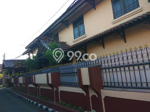 Hunian Mewah Dijual LT 326m2 di Duren Sawit, Jakarta Timur Hunian Mewah Dijual LT 326m2 di Duren Sawit, Jakarta Timur