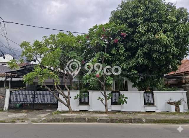 Disewakan Rumah Konsep Modern di Duren Sawit Jakarta Timur dengan 5 KT Disewakan Rumah Konsep Modern di Duren Sawit Jakarta Timur dengan 5 KT