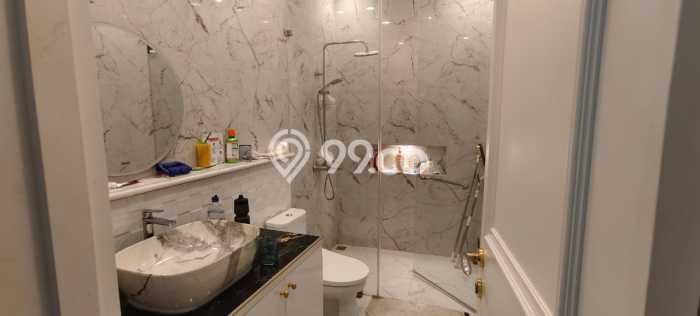 Dijual Rumah Luas Elegan Dengan View Eksklusif di Pulomas, Jakarta Timur Dijual Rumah Luas Elegan Dengan View Eksklusif di Pulomas, Jakarta Timur