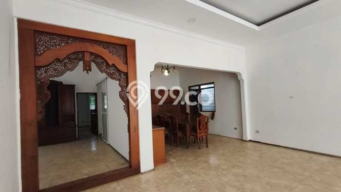 Disewakan Rumah Konsep Modern di Duren Sawit Jakarta Timur dengan 5 KT Disewakan Rumah Konsep Modern di Duren Sawit Jakarta Timur dengan 5 KT