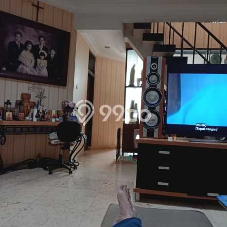 Rumah Mewah Dijual LT 160m2 di Jatinegara, Jakarta Timur Rumah Mewah Dijual LT 160m2 di Jatinegara, Jakarta Timur