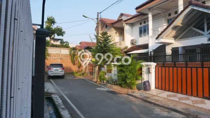 Rumah Elit Modern Tanpa Renovasi di Pondok Kelapa Jakarta Timur Rumah Elit Modern Tanpa Renovasi di Pondok Kelapa Jakarta Timur