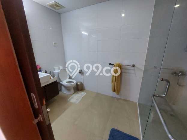 Disewakan Rumah Strategis di Kerobokan Kelod LT 200m2 / LB 180m2 Kondisi Bagus Disewakan Rumah Strategis di Kerobokan Kelod LT 200m2 / LB 180m2 Kondisi Bagus