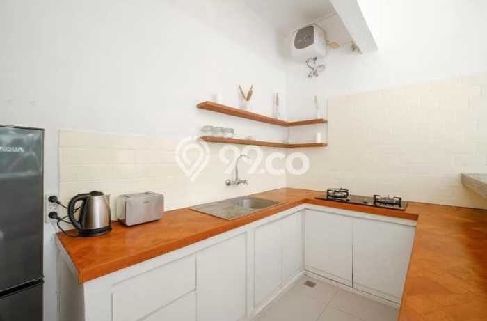 Rumah Kontrakan Badung LT 300m2 LB 250m2 Kawasan Kerobokan Rumah Kontrakan Badung LT 300m2 LB 250m2 Kawasan Kerobokan