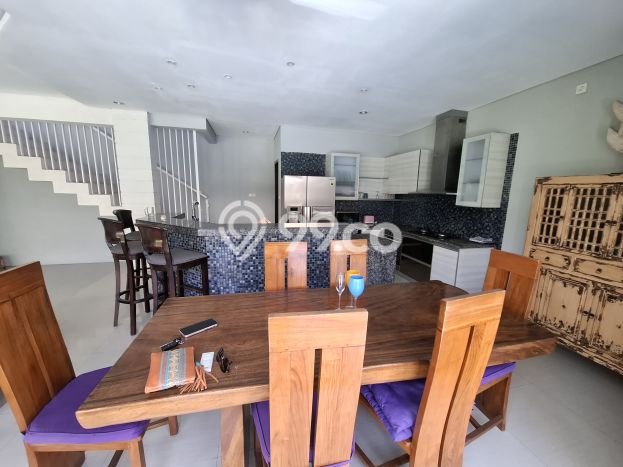 Jual Rumah Luas Elegan Dengan View Eksklusif di Kerobokan Kelod, Badung Jual Rumah Luas Elegan Dengan View Eksklusif di Kerobokan Kelod, Badung