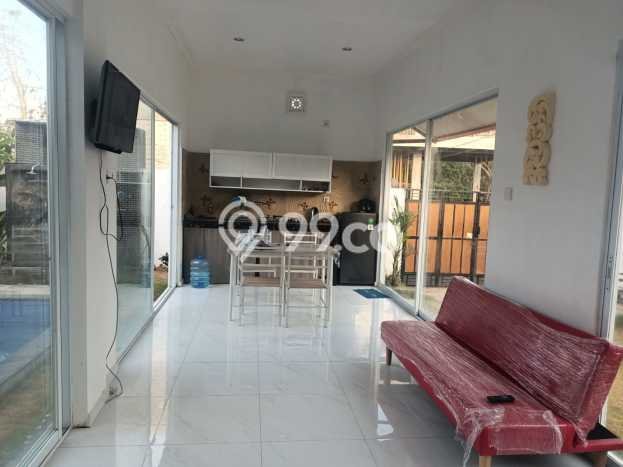 Vila Kawasan , Luas 200m2m², Dekat dengan fasilitas umum Vila Kawasan , Luas 200m2m², Dekat dengan fasilitas umum