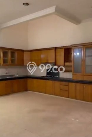 Disewakan! Rumah 5 Kamar Tidur &
4 Kamar Mandi di Muara Karang, Jakarta Utara Disewakan! Rumah 5 Kamar Tidur &
4 Kamar Mandi di Muara Karang, Jakarta Utara