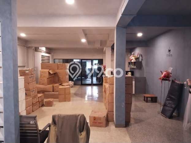 Ruko Dijual di Tambora Jakarta Barat dengan Luas Bangunan 580m2 Ruko Dijual di Tambora Jakarta Barat dengan Luas Bangunan 580m2